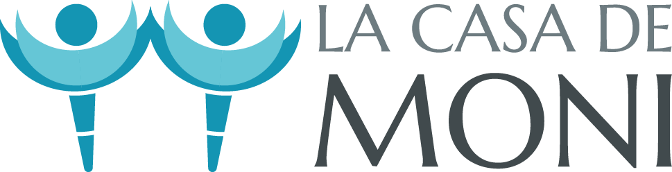 El imagotipo La Casa de Moni muestra dos libélulas, representan al consultante y al guía que, al unirse, forman una casa, la Casa de Moni.